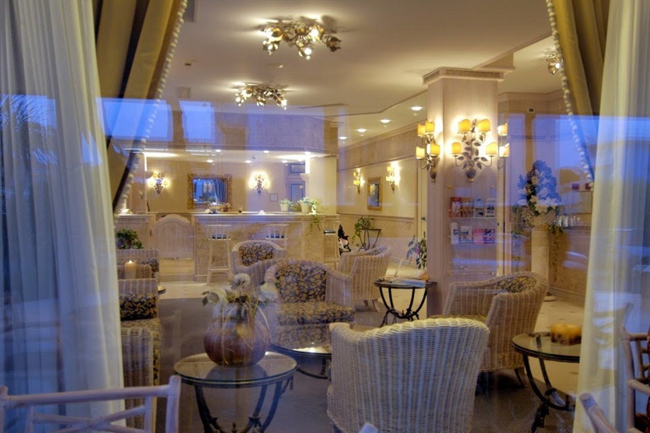 Palace Hotel Regina Bibione Bagian luar foto